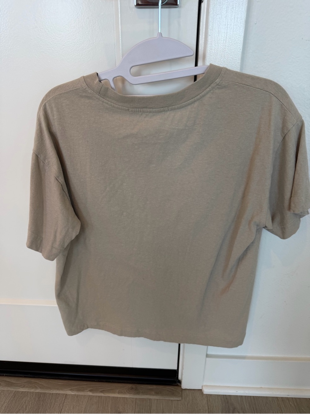 Jenni Kayne vintage pocket tee in Taupe - Picture 4 of 5